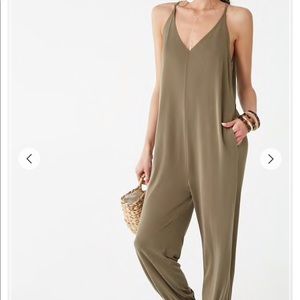 NWT Forever 21 Olive Slouchy Jumpsuit (Sz: M)